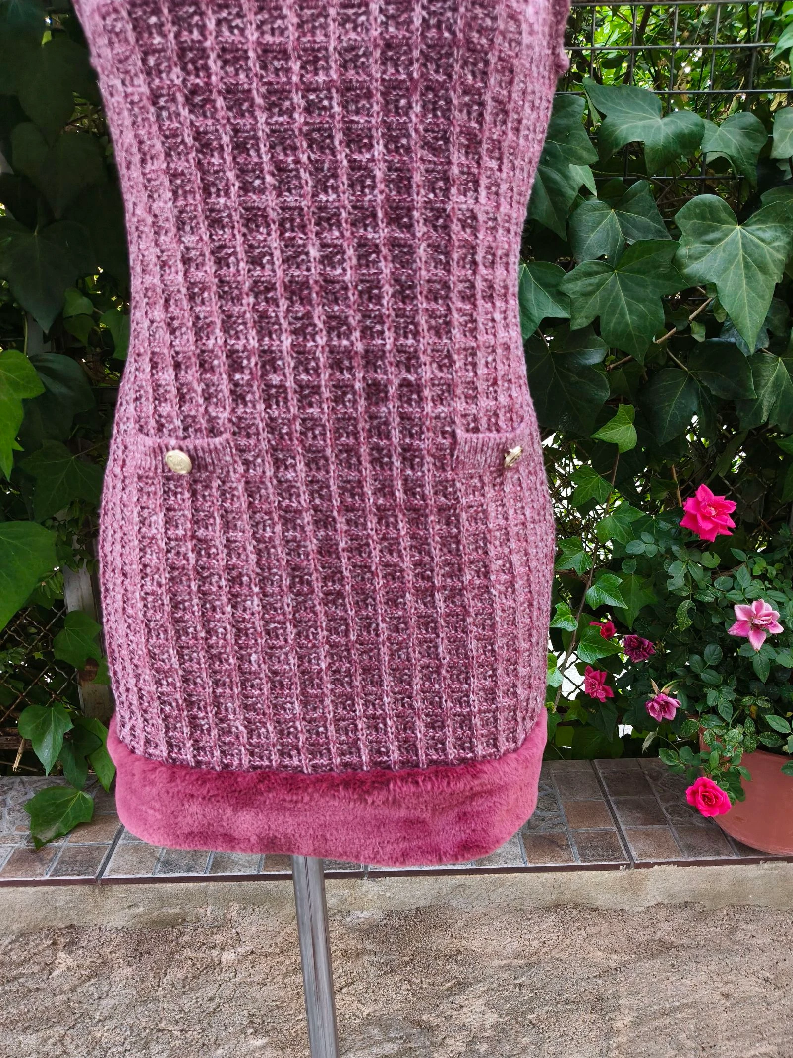Vestido de malha Zara Rosa Fúcsia/Mistura com Pelo e Botões Dourados - Tamanho M - – photo 7
